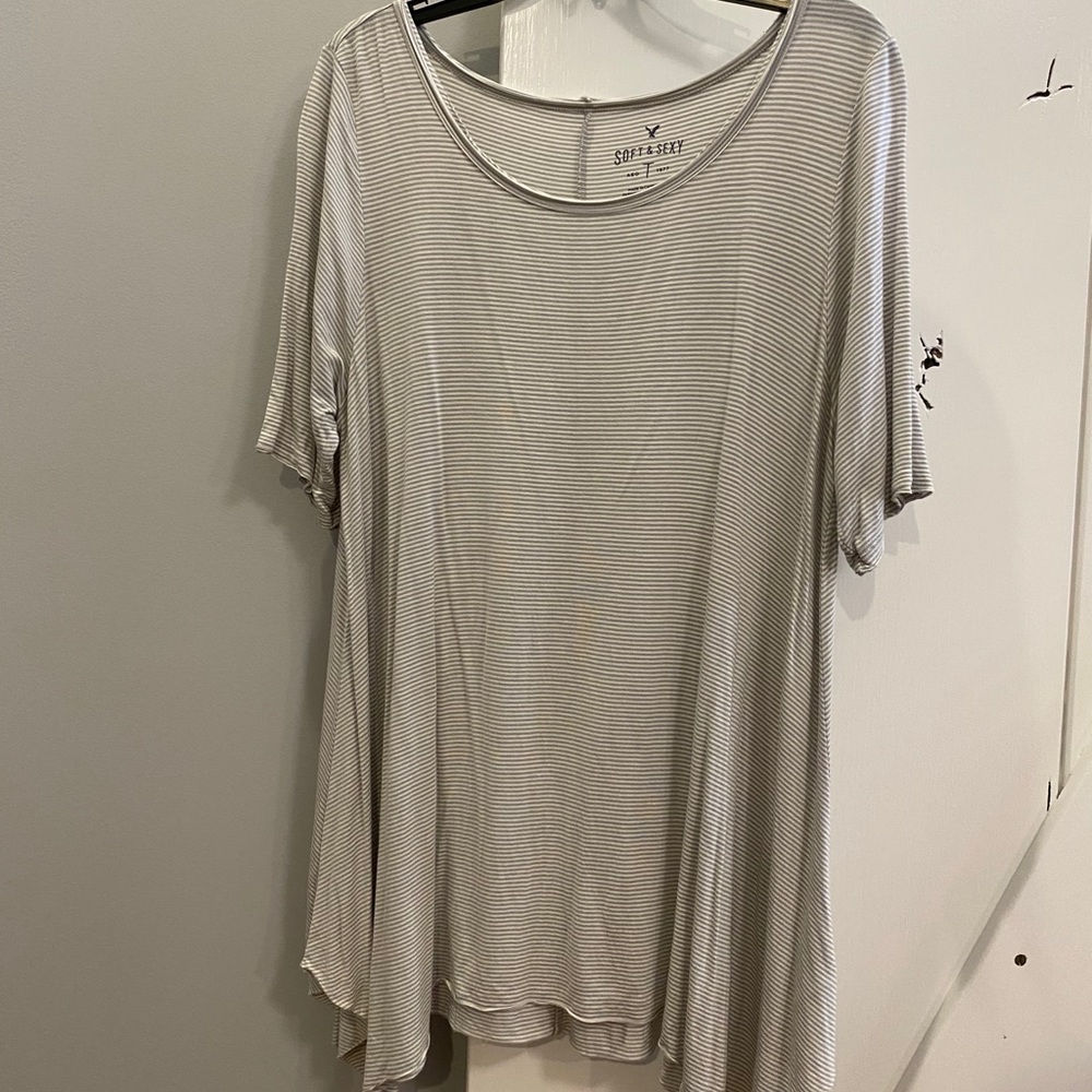 American Eagle tee